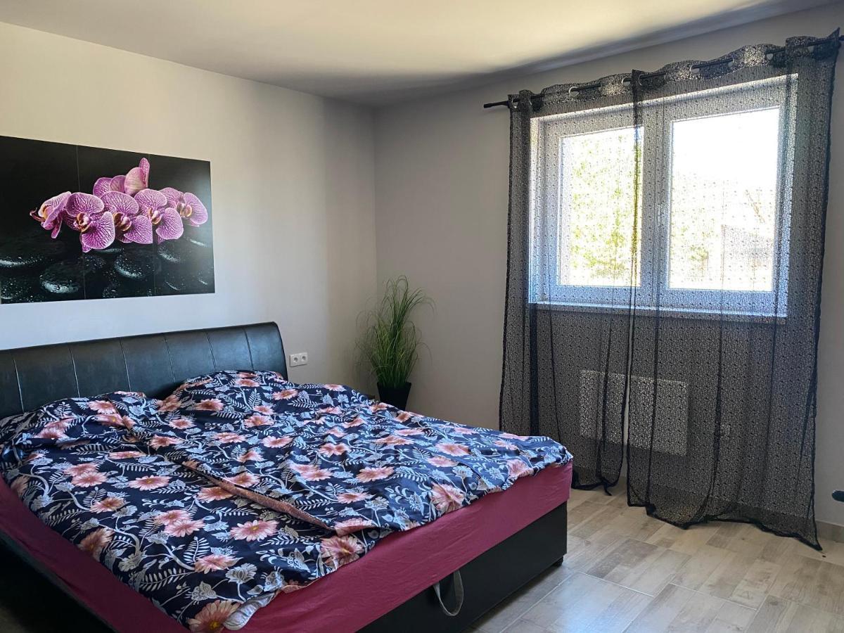 Veronika Vendeghaz Muraratka Exteriér fotografie